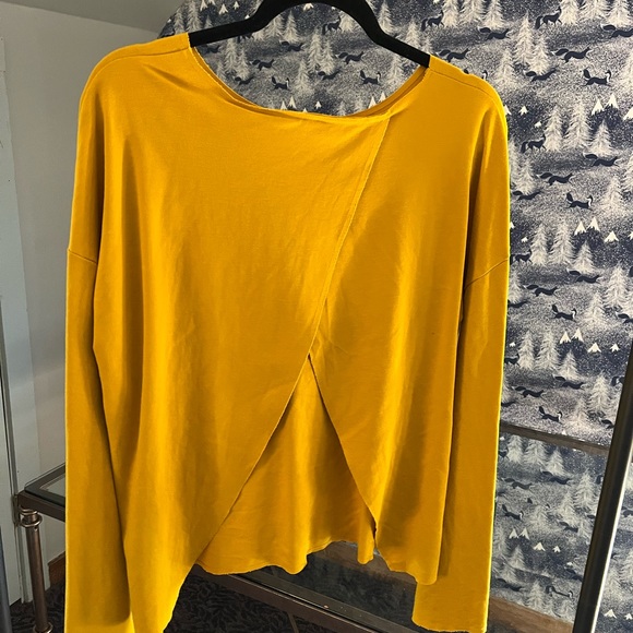 Topshop bell sleeve split back top - Picture 3 of 3